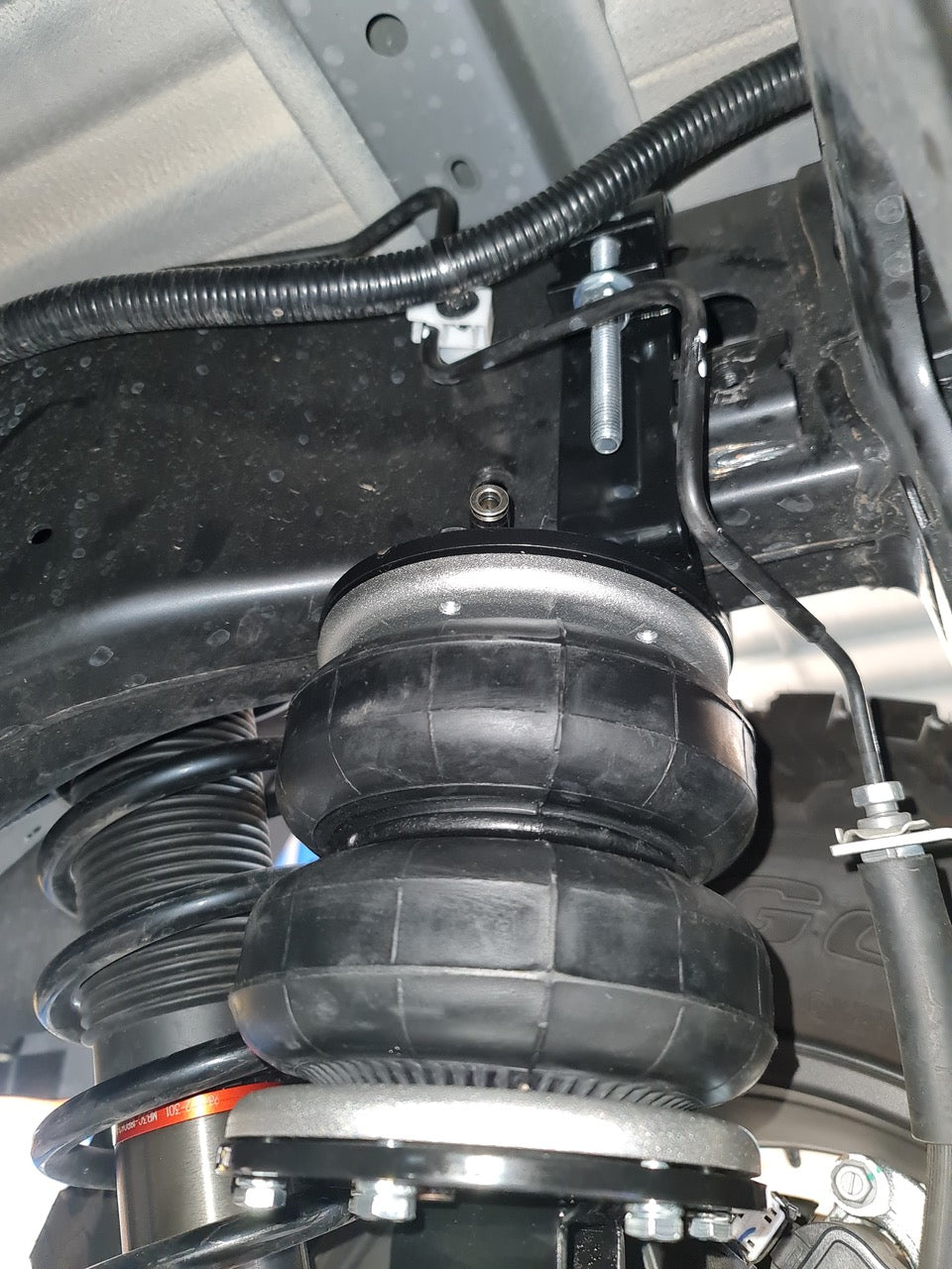 Ford Ranger Raptor 2019 on Gen I or Next Gen Boss Airbag Suspension kit